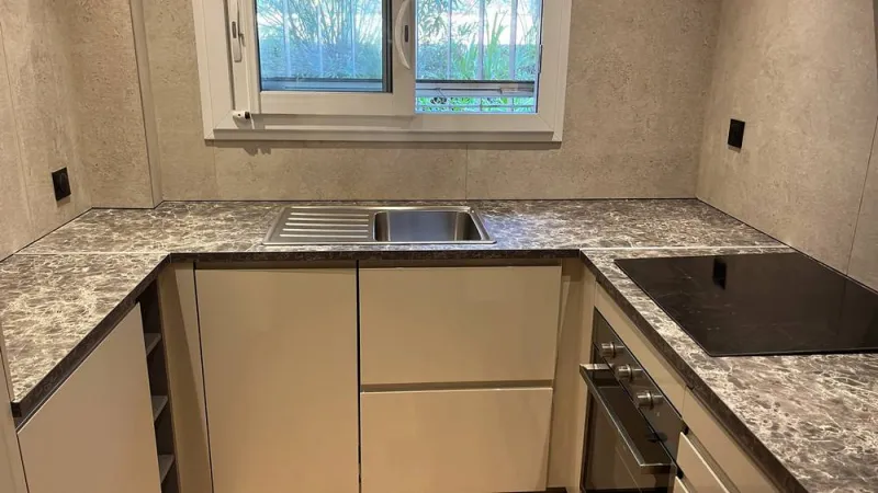 Installation de menuiseries intérieures, La Londe-les-Maures, La Vie en Bois