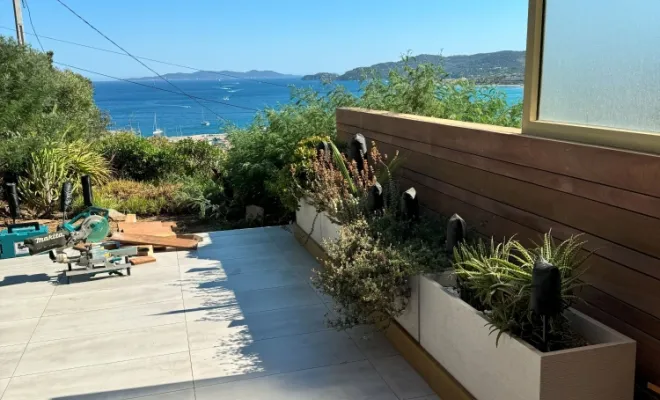 Pose de bardage extérieur au Lavandou , La Londe-les-Maures, La Vie en Bois